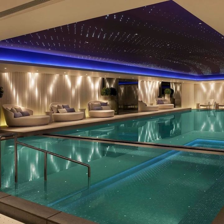 Hotel Swimming Pool Day Pass Hong Kong: Mira Hong Kong