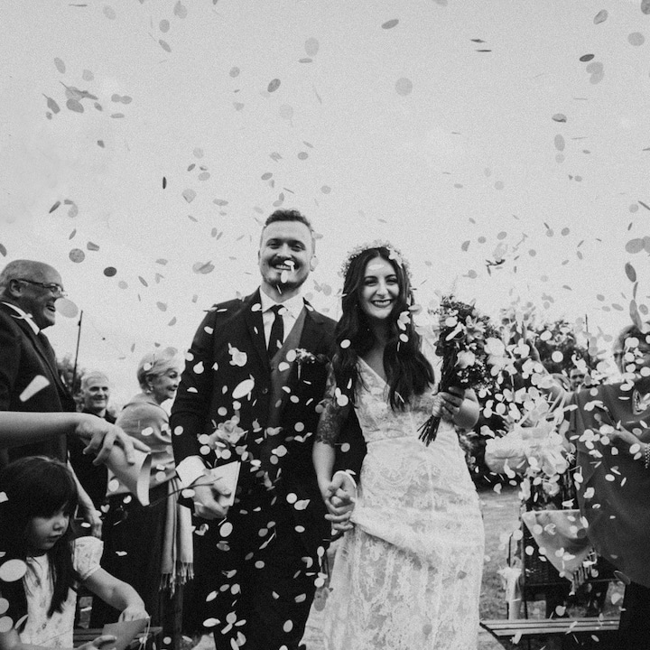 weddings that bride ana duje confetti